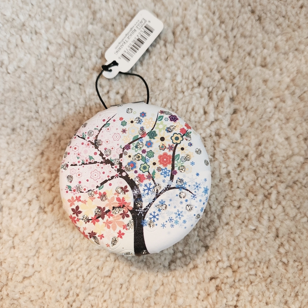 $3/25 Gorgeous Compact Mirror